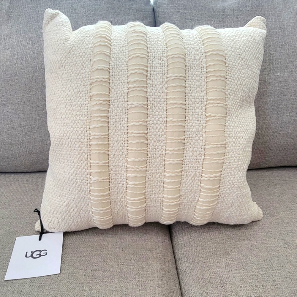 UGG Alicia Accent Pillow In Natural NWT